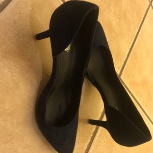 Charlotte russe low heeled suede dark navy shoes